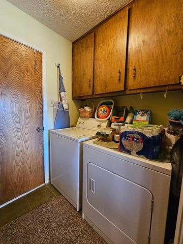 805 NW Ave M Place, Andrews, TX 79714