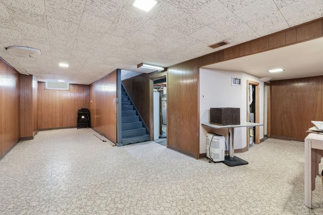 1610 Fremont Avenue, Saint Paul, MN 55106