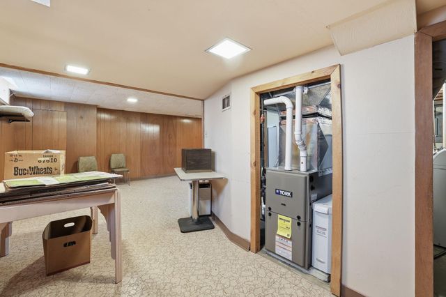 1610 Fremont Avenue, Saint Paul, MN 55106