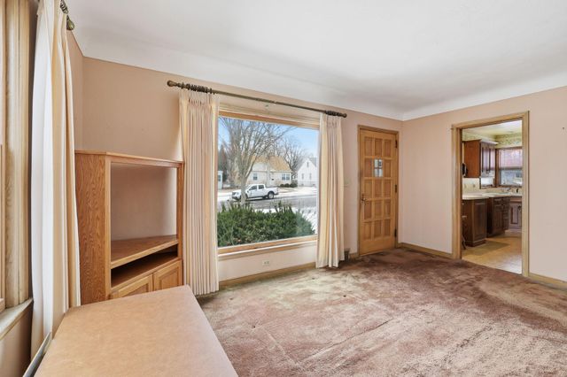 1610 Fremont Avenue, Saint Paul, MN 55106