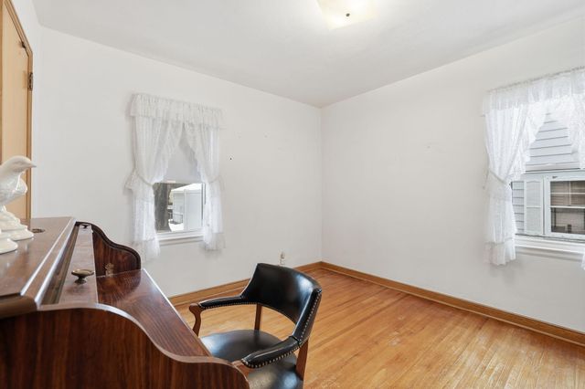 1610 Fremont Avenue, Saint Paul, MN 55106