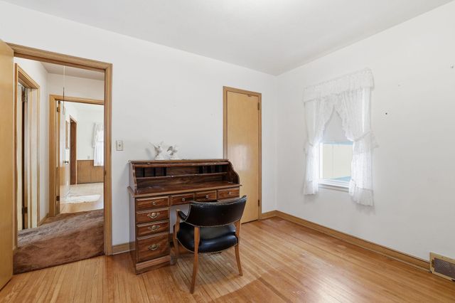 1610 Fremont Avenue, Saint Paul, MN 55106