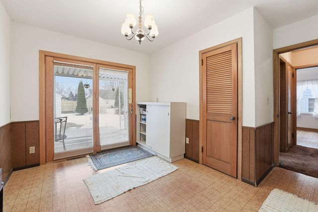 1610 Fremont Avenue, Saint Paul, MN 55106