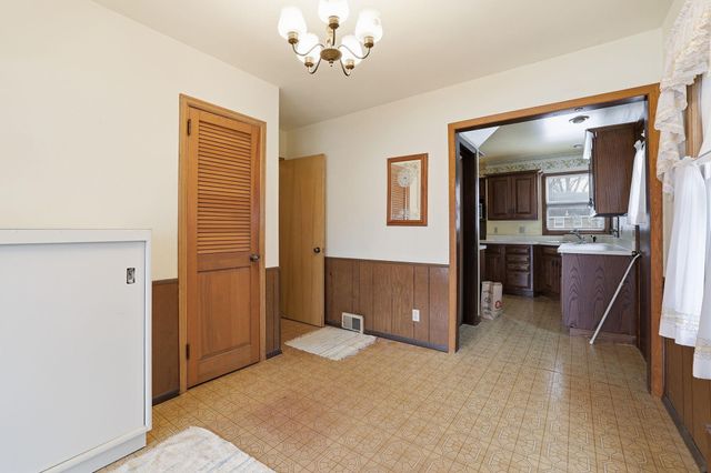 1610 Fremont Avenue, Saint Paul, MN 55106