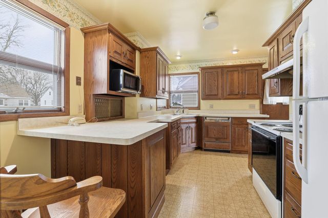 1610 Fremont Avenue, Saint Paul, MN 55106