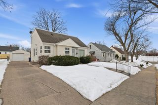 1610 Fremont Avenue, Saint Paul, MN 55106