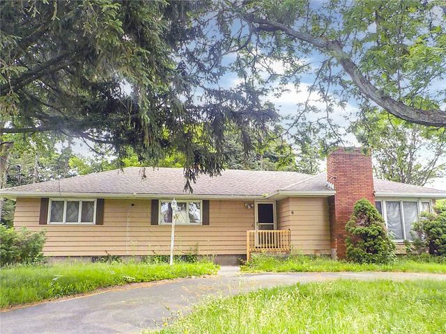 6 Newport Road, Irondequoit, NY 14622