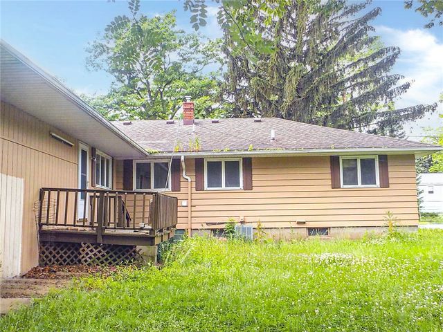 6 Newport Road, Irondequoit, NY 14622