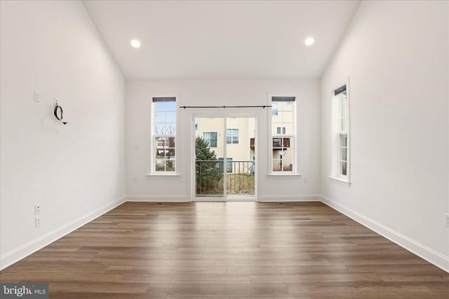 208 DARDEN CT W, Martinsburg, WV 25403