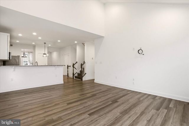 208 DARDEN CT W, Martinsburg, WV 25403