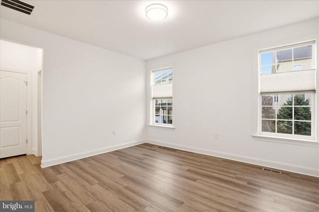 208 DARDEN CT W, Martinsburg, WV 25403