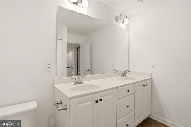 208 DARDEN CT W, Martinsburg, WV 25403