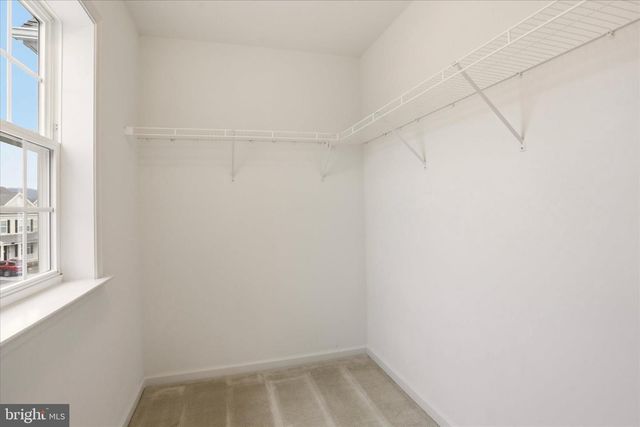 208 DARDEN CT W, Martinsburg, WV 25403