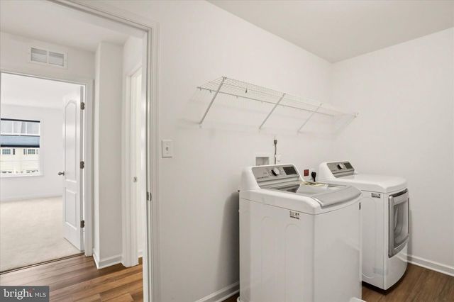 208 DARDEN CT W, Martinsburg, WV 25403