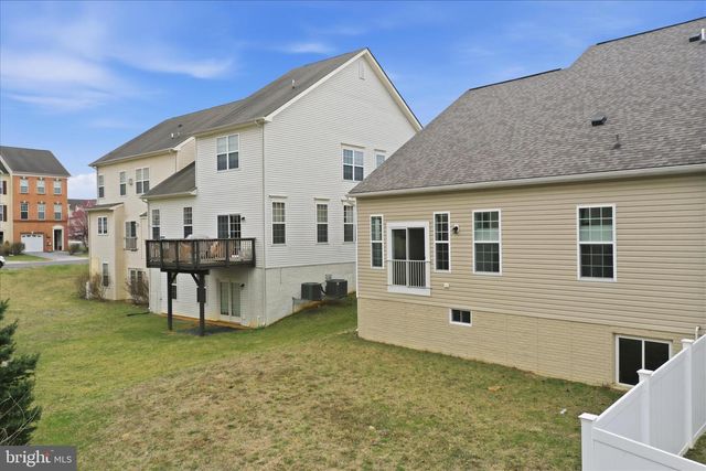 208 DARDEN CT W, Martinsburg, WV 25403