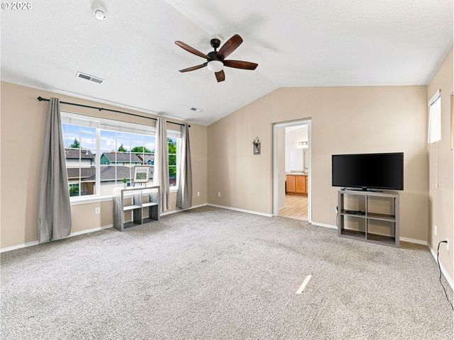 1473 Se YULAN Way, Hillsboro, OR 97123