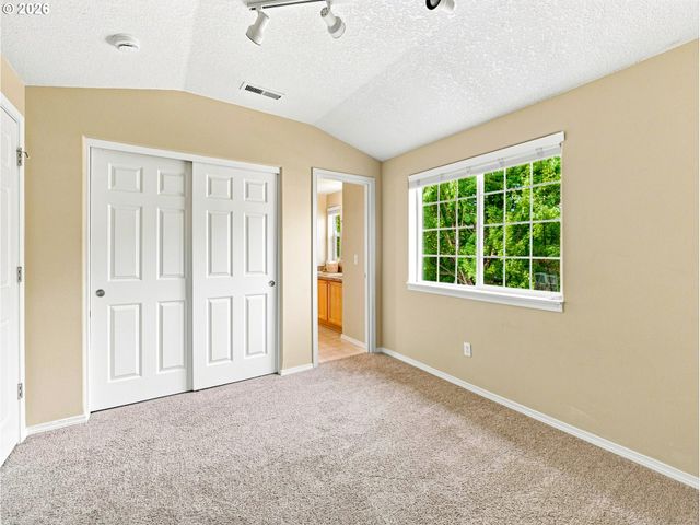 1473 Se YULAN Way, Hillsboro, OR 97123