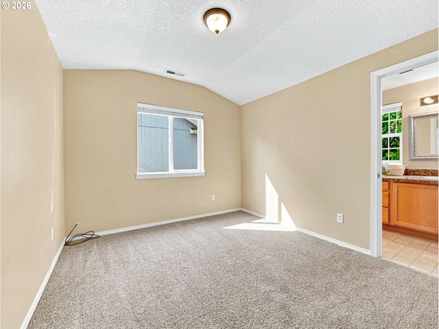 1473 Se YULAN Way, Hillsboro, OR 97123