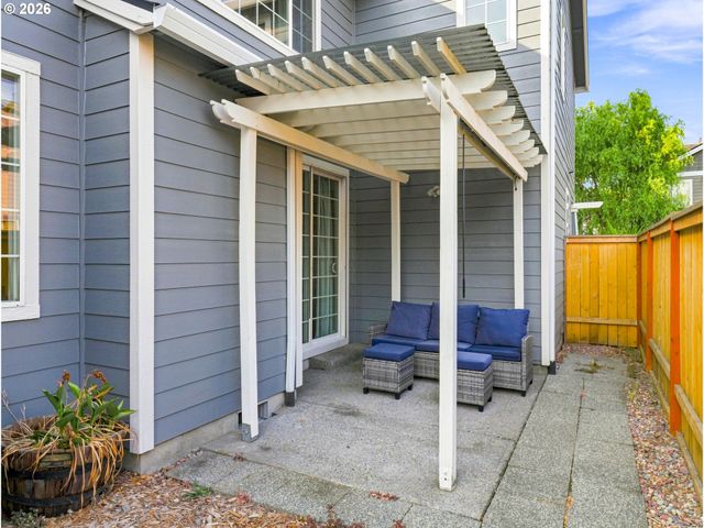 1473 Se YULAN Way, Hillsboro, OR 97123