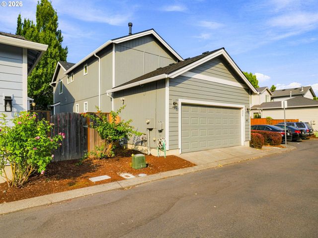 1473 Se YULAN Way, Hillsboro, OR 97123