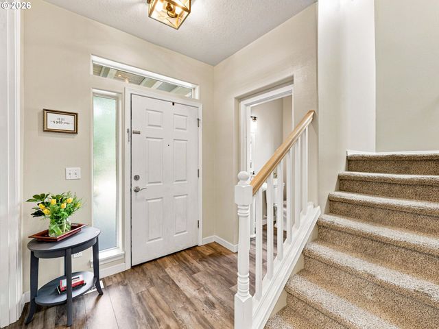 1473 Se YULAN Way, Hillsboro, OR 97123