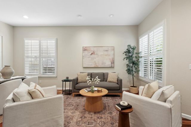 1988 Larkhall Cir, Folsom, CA 95630