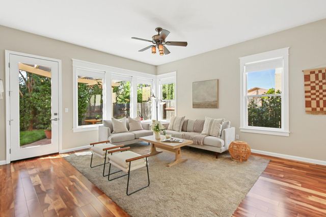 1988 Larkhall Cir, Folsom, CA 95630