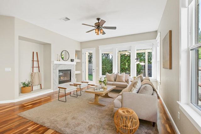 1988 Larkhall Cir, Folsom, CA 95630