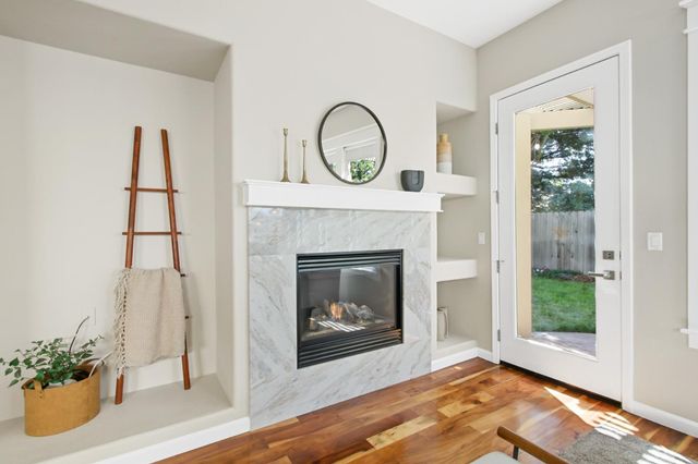 1988 Larkhall Cir, Folsom, CA 95630