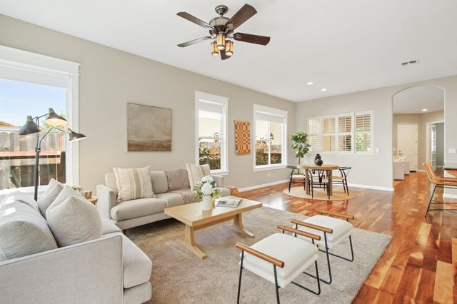 1988 Larkhall Cir, Folsom, CA 95630