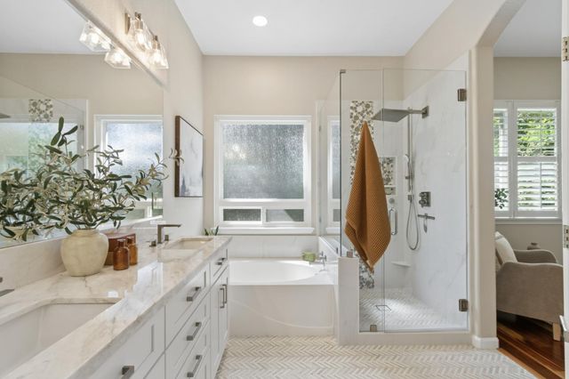 1988 Larkhall Cir, Folsom, CA 95630