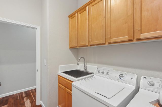 1988 Larkhall Cir, Folsom, CA 95630