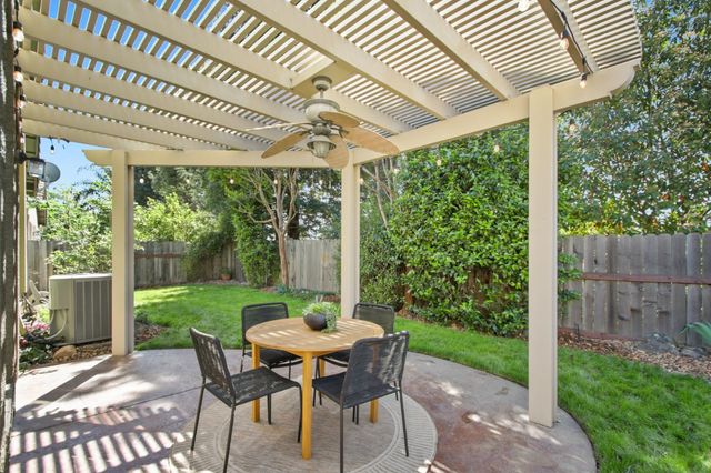 1988 Larkhall Cir, Folsom, CA 95630