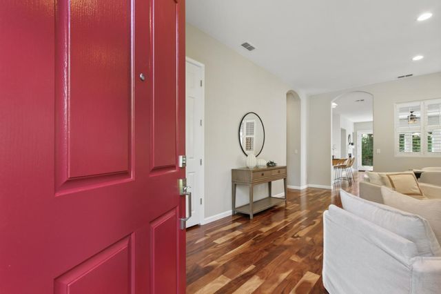 1988 Larkhall Cir, Folsom, CA 95630