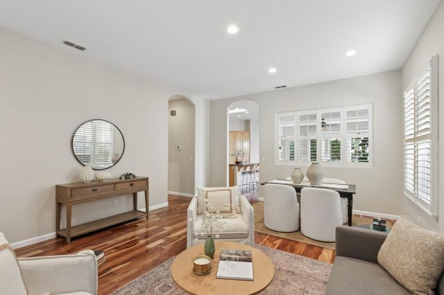 1988 Larkhall Cir, Folsom, CA 95630