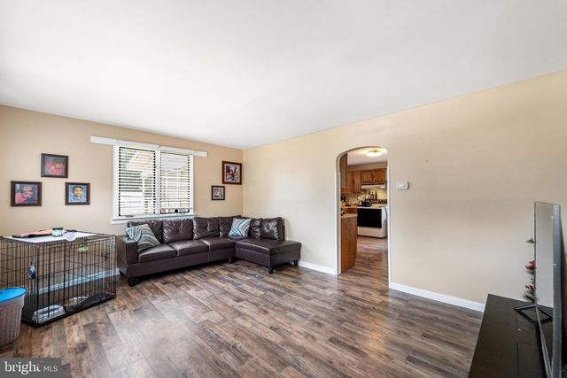 31 E 3RD AVE, Pine Hill, NJ 08021