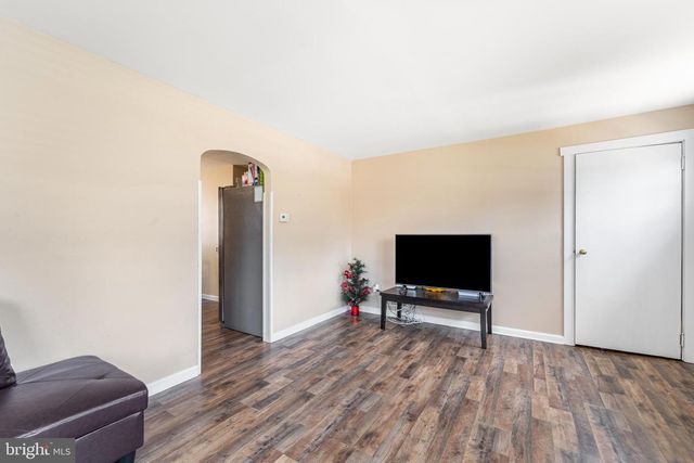 31 E 3RD AVE, Pine Hill, NJ 08021
