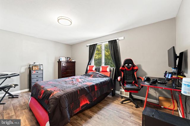 31 E 3RD AVE, Pine Hill, NJ 08021