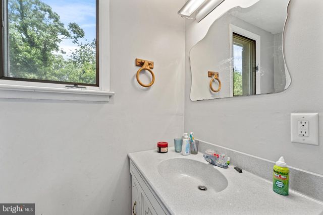 31 E 3RD AVE, Pine Hill, NJ 08021