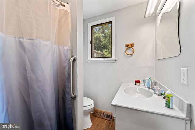 31 E 3RD AVE, Pine Hill, NJ 08021
