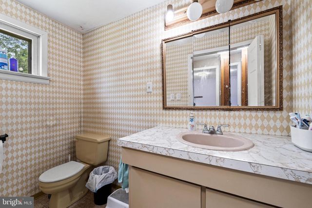 31 E 3RD AVE, Pine Hill, NJ 08021