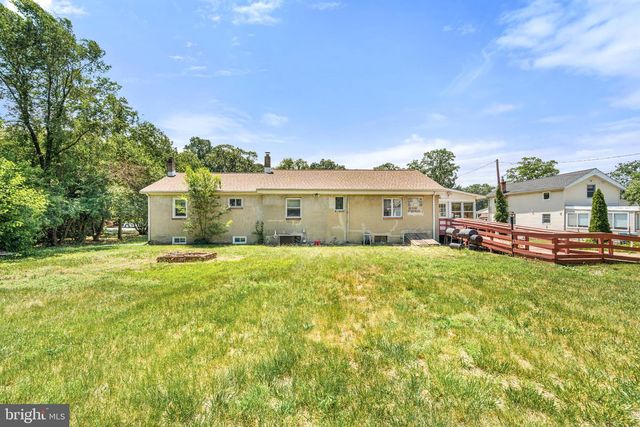 31 E 3RD AVE, Pine Hill, NJ 08021