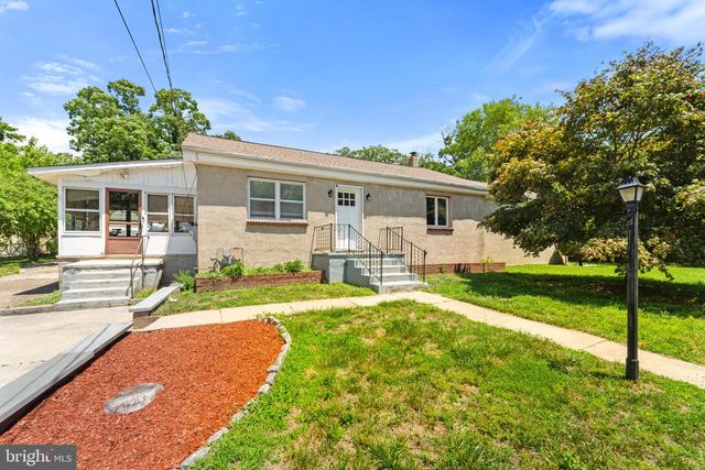 31 E 3RD AVE, Pine Hill, NJ 08021