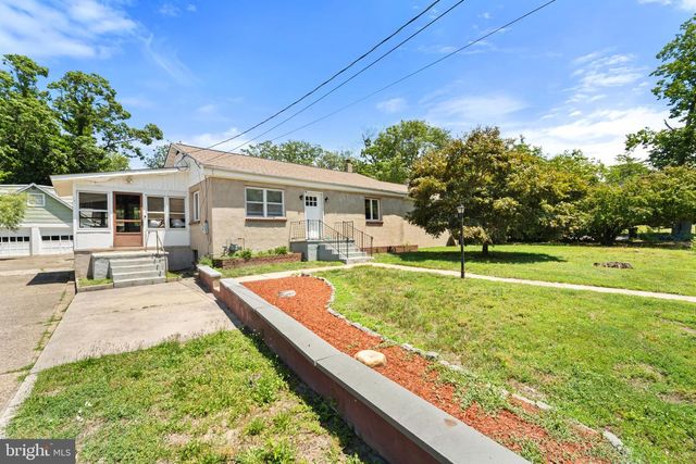 31 E 3RD AVE, Pine Hill, NJ 08021