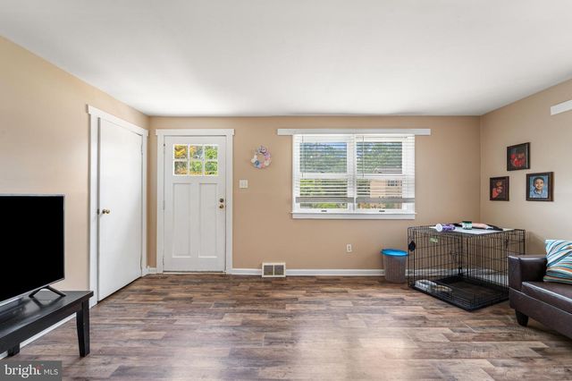 31 E 3RD AVE, Pine Hill, NJ 08021