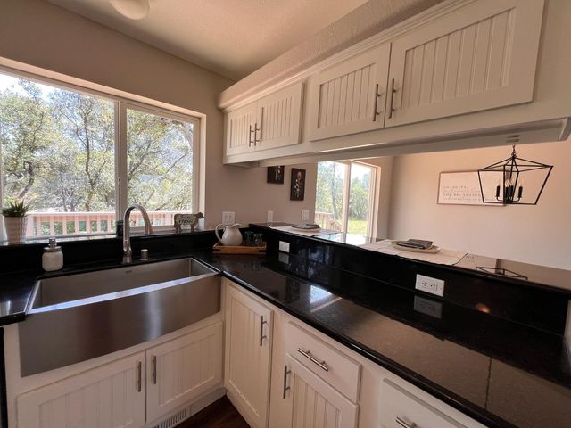 12155 Gilham ct, Grass Valley, CA 95949