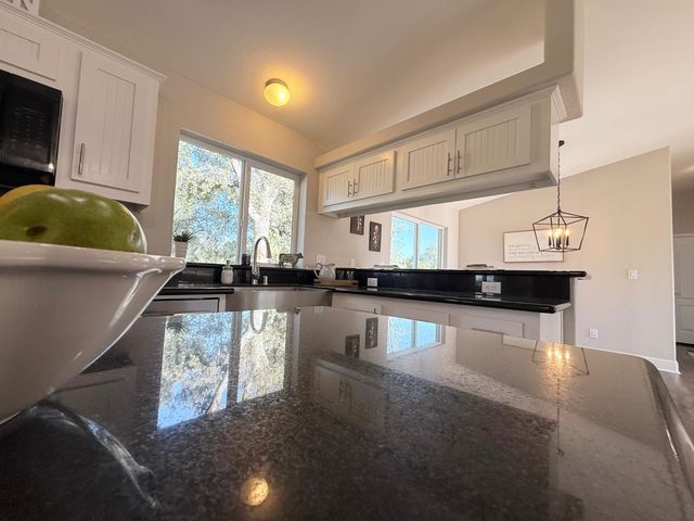 12155 Gilham ct, Grass Valley, CA 95949