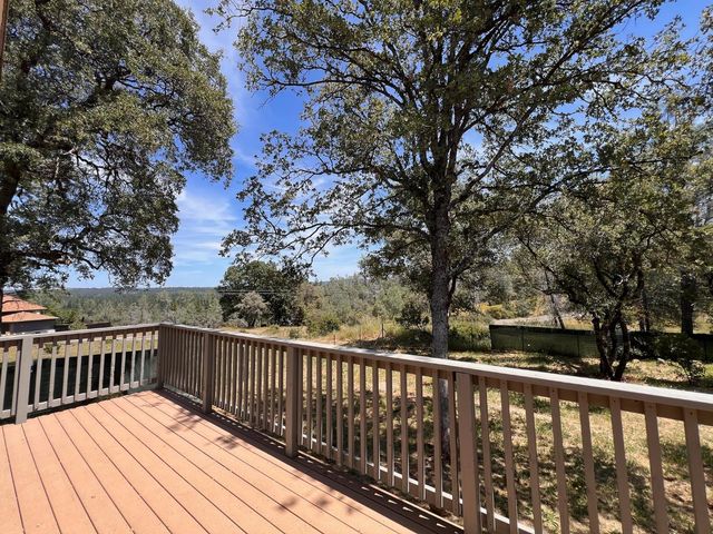 12155 Gilham ct, Grass Valley, CA 95949
