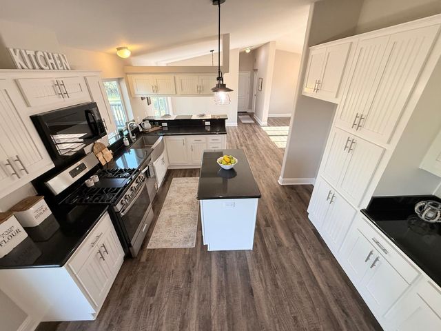 12155 Gilham ct, Grass Valley, CA 95949