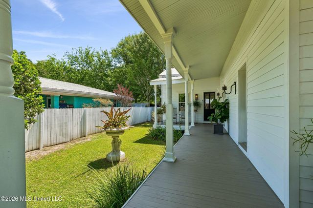 328 Easterbrook Street, Bay Saint Louis, MS 39520